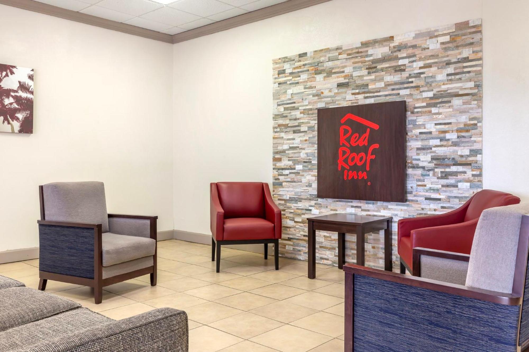 Red Roof Inn Dunn Bagian luar foto