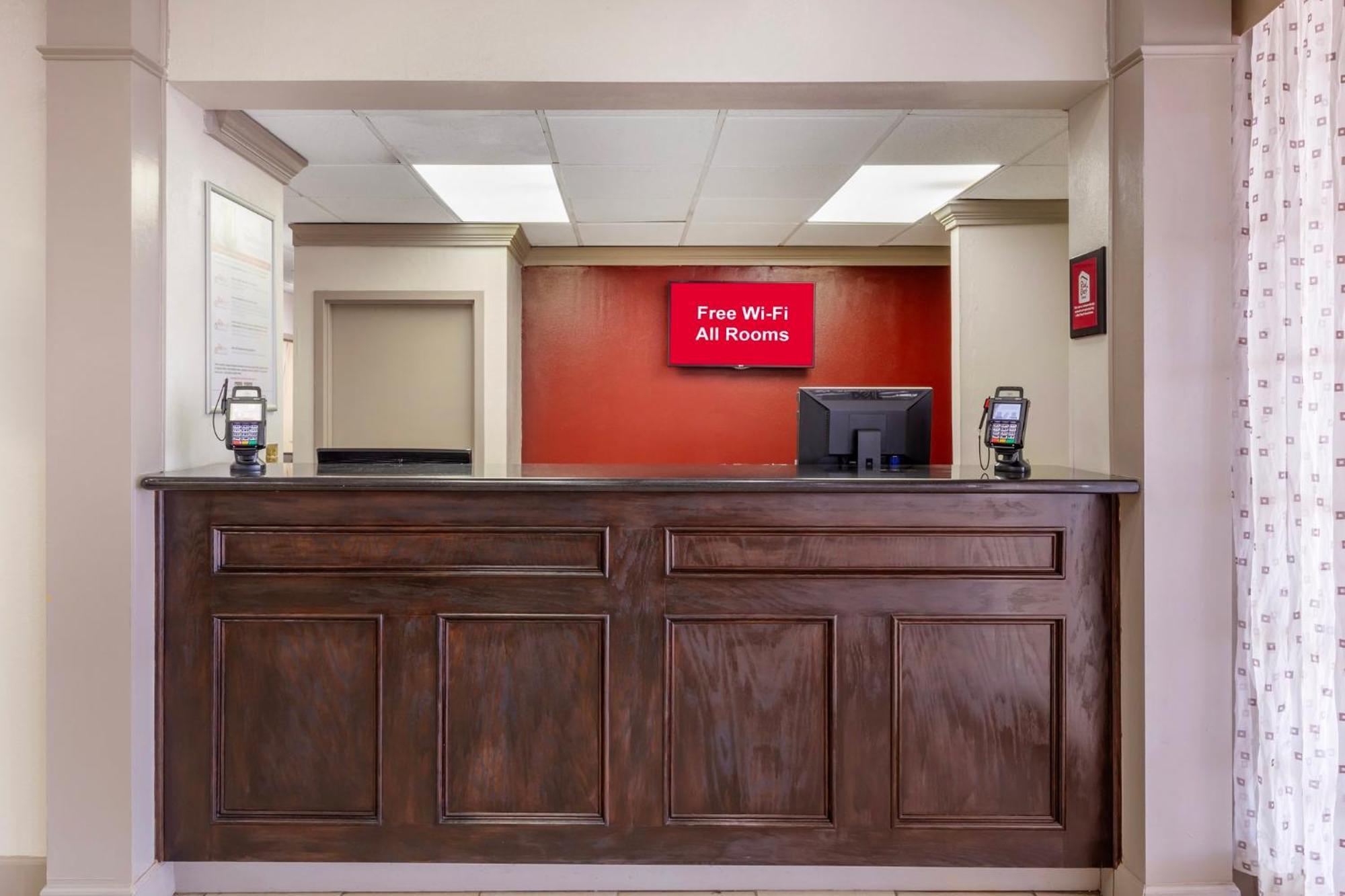 Red Roof Inn Dunn Bagian luar foto