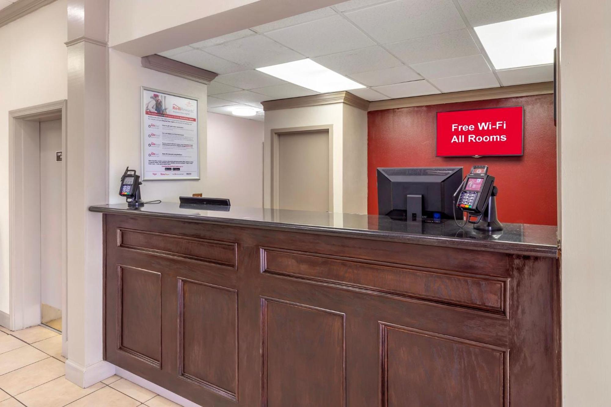 Red Roof Inn Dunn Bagian luar foto