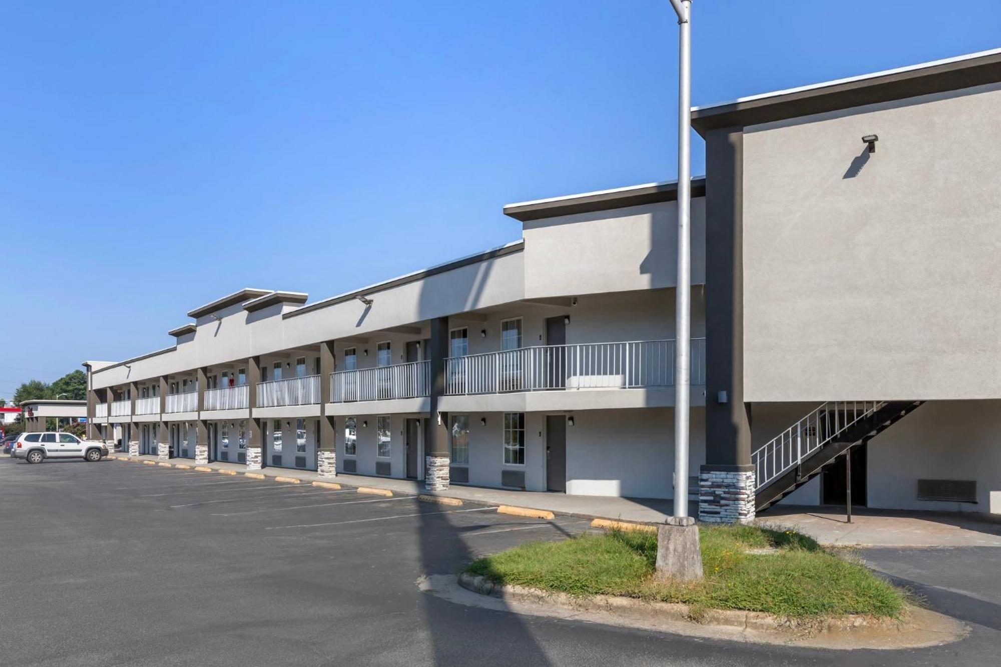 Red Roof Inn Dunn Bagian luar foto